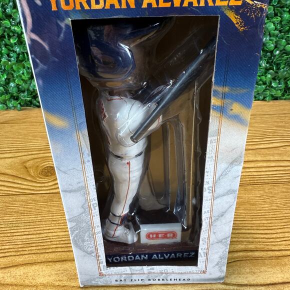 NIB Houston Astros Yordan Alvarez Bat Flip Bobblehead SGA 2023 - Picture 6 of 7